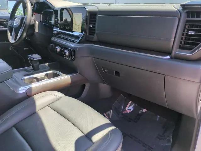 2025 GMC Sierra 1500 4WD Crew Cab Short Box SLT