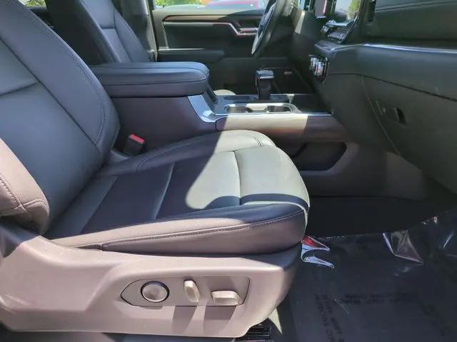 2025 GMC Sierra 1500 4WD Crew Cab Short Box SLT