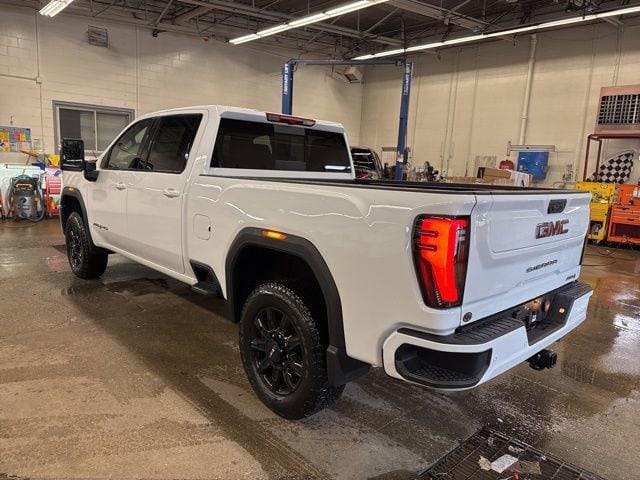2026 GMC Sierra 2500HD Crew Cab, Standard Bed, AT4, 4WD