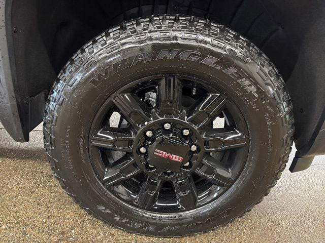 2026 GMC Sierra 2500HD Crew Cab, Standard Bed, AT4, 4WD