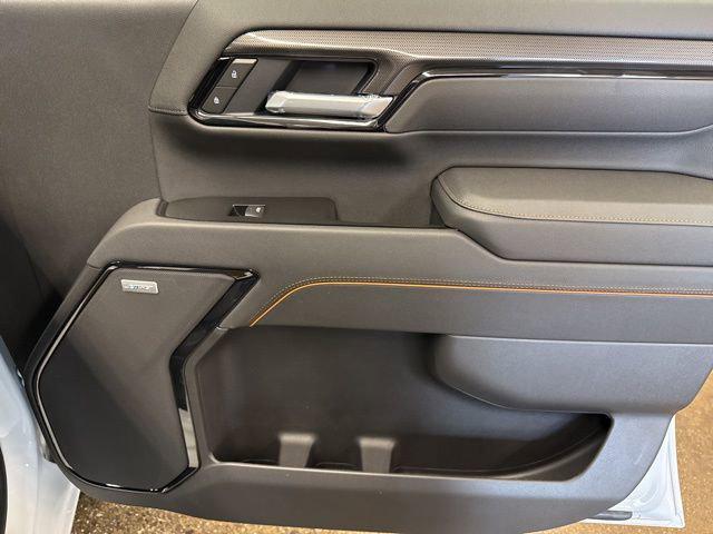 2026 GMC Sierra 2500HD Crew Cab, Standard Bed, AT4, 4WD