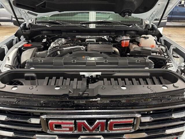 2026 GMC Sierra 2500HD Crew Cab, Standard Bed, AT4, 4WD