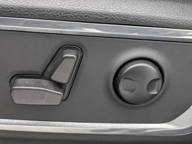 2022 Ram 1500 Laramie Crew Cab 4x2 5'7" Box