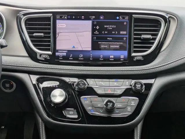 2027 Chrysler Pacifica Limited