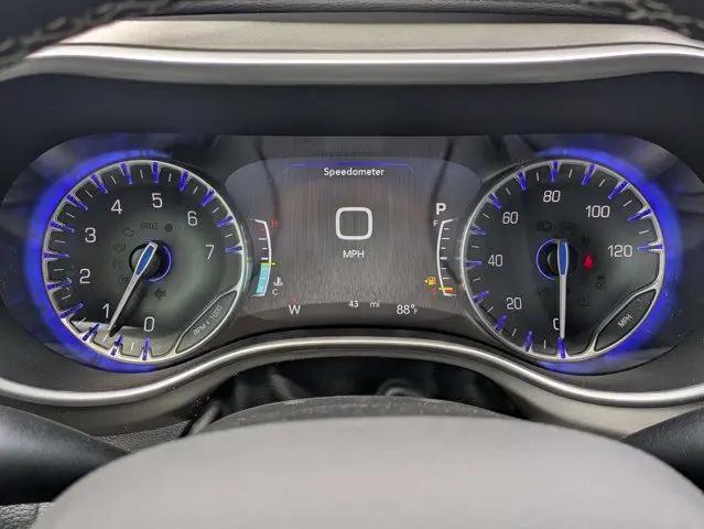 2027 Chrysler Pacifica Limited