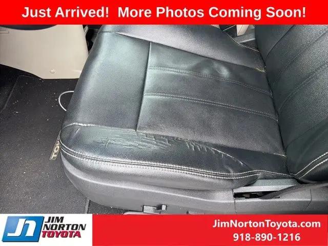 2016 Chrysler Town & Country Touring