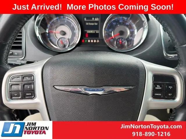 2016 Chrysler Town & Country Touring