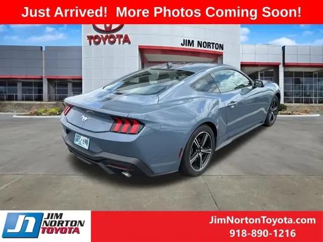 2024 Ford Mustang EcoBoost Fastback