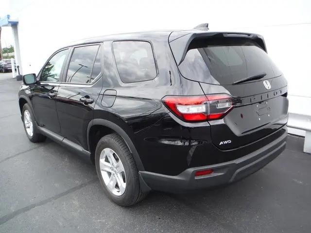 2023 Honda Pilot AWD LX