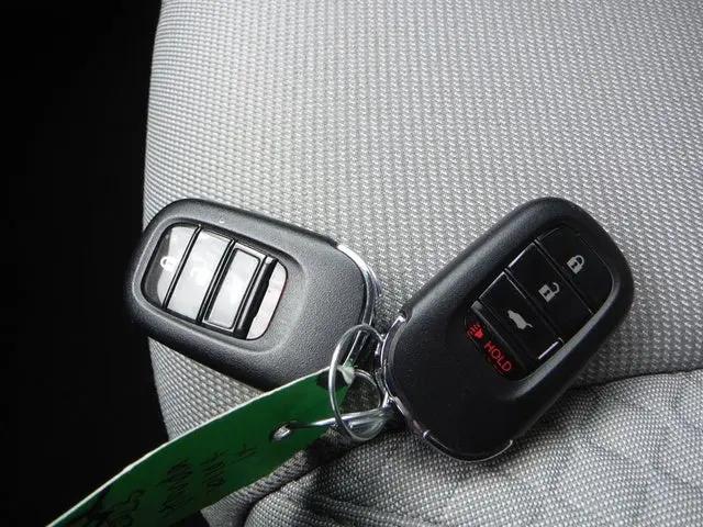 2023 Honda Pilot AWD LX