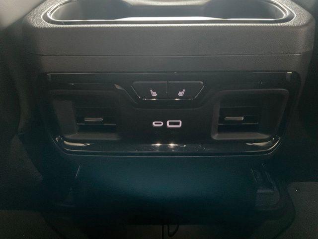 2024 GMC Sierra 1500 4WD Crew Cab Short Box AT4X