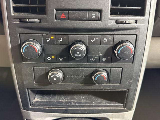 2008 Chrysler Town & Country LX