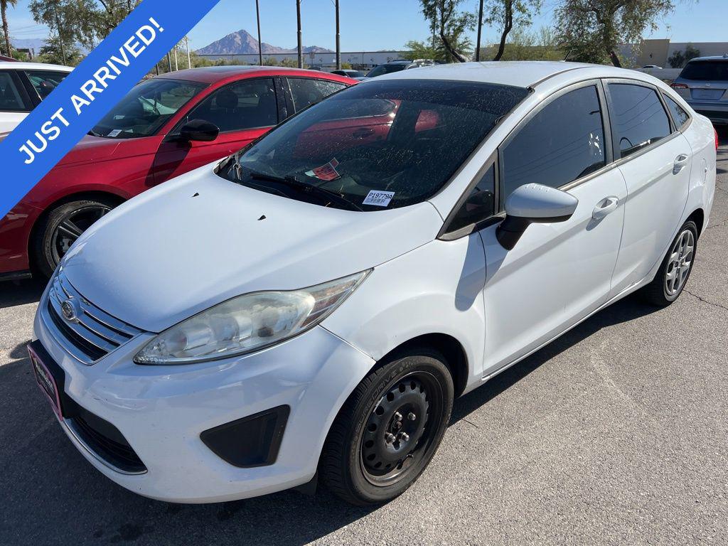 2012 Ford Fiesta SE Sedan's photo