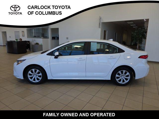 2025 Toyota Corolla LE CVT's photo
