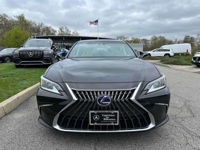 2022 Lexus ES 300h Luxury