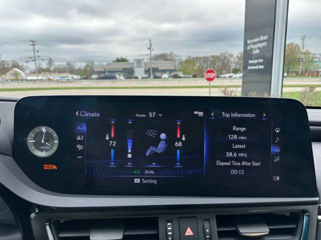 2022 Lexus ES 300h Luxury