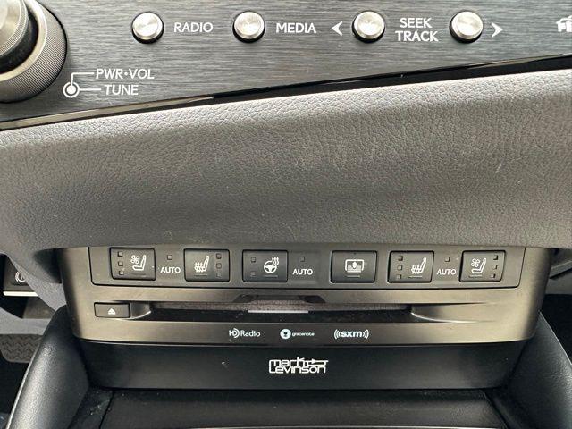 2022 Lexus ES 300h Luxury