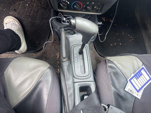 2004 Chevrolet Cavalier Base