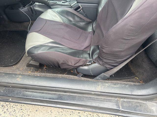 2004 Chevrolet Cavalier Base