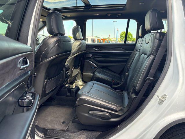 2023 Jeep Grand Cherokee L Overland 4x4