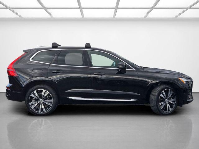 2023 Volvo XC60 Recharge T8 Plus Bright Theme
