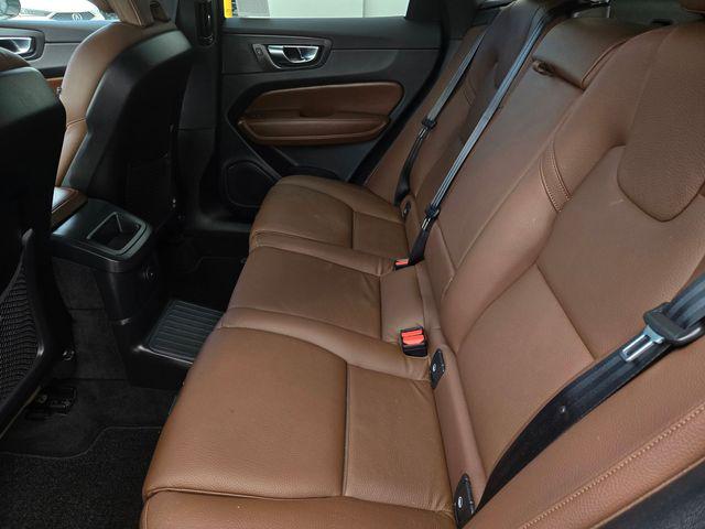 2023 Volvo XC60 Recharge T8 Plus Bright Theme