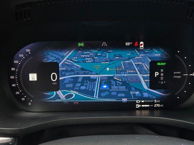 2023 Volvo XC60 Recharge T8 Plus Bright Theme
