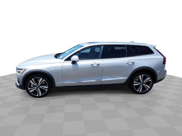 2025 Volvo V60 Cross Country Plus, B5 AWD Gas (mild hybrid) for sale in La Mesa, CA