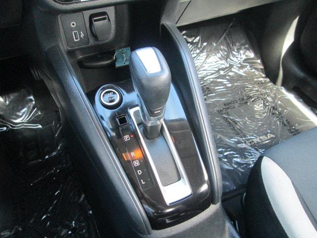 2021 Nissan Versa SV Xtronic CVT