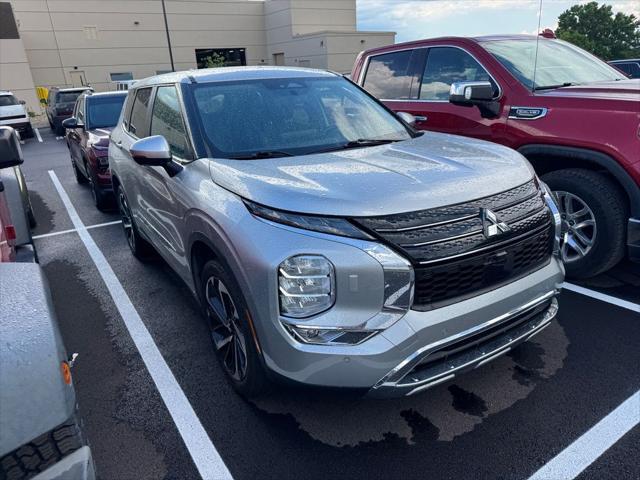 2022 Mitsubishi Outlander SE