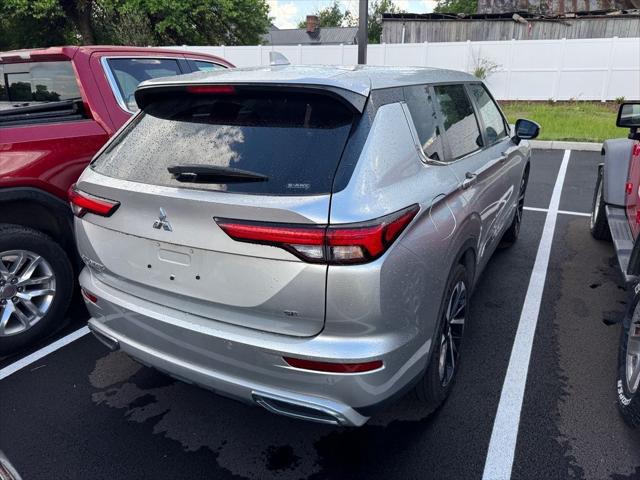 2022 Mitsubishi Outlander SE