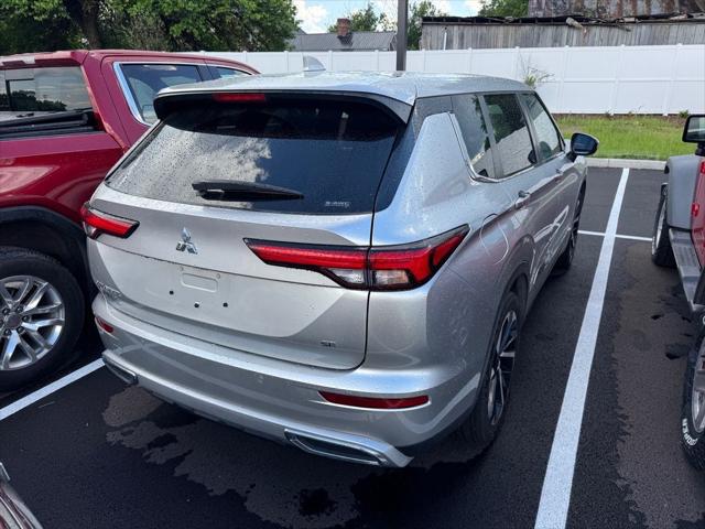 2022 Mitsubishi Outlander SE