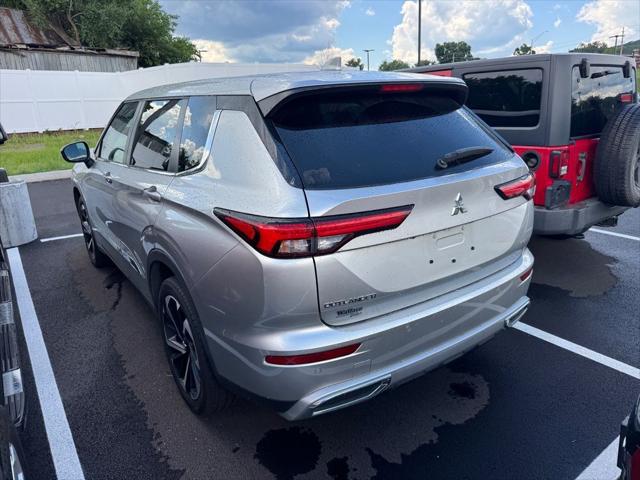 2022 Mitsubishi Outlander SE