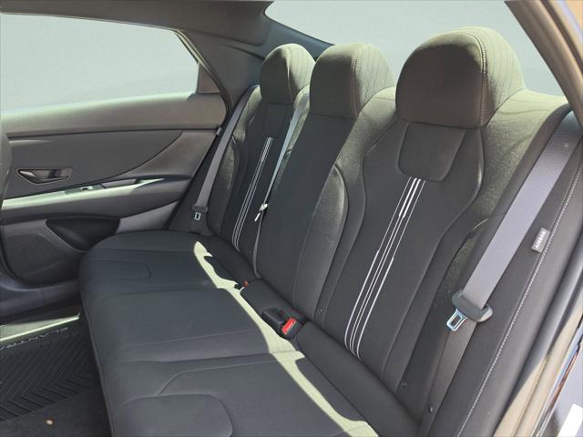 2025 Hyundai Elantra SEL Sport