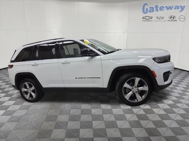 2023 Jeep Grand Cherokee Altitude 4x4 for sale in FARGO, ND