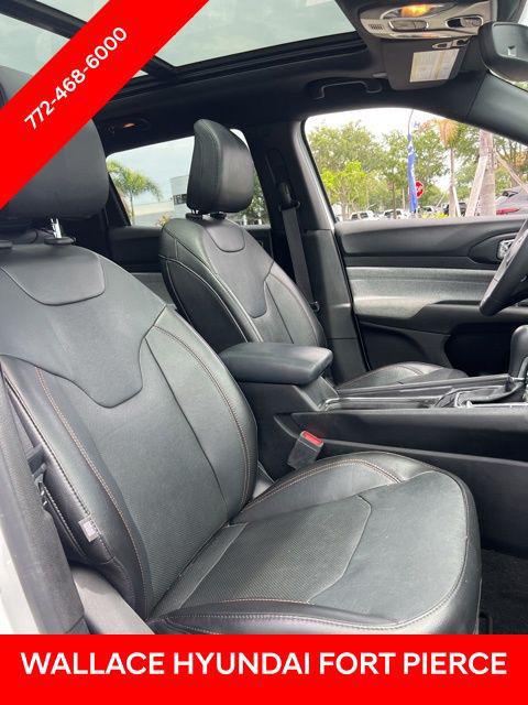 2023 Jeep Compass Latitude Lux FWD