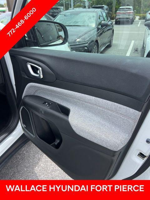 2023 Jeep Compass Latitude Lux FWD