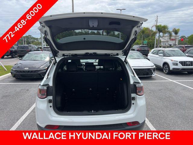 2023 Jeep Compass Latitude Lux FWD