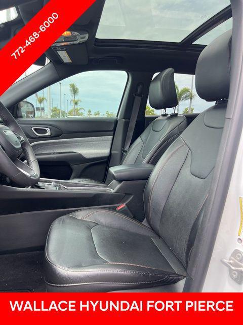 2023 Jeep Compass Latitude Lux FWD