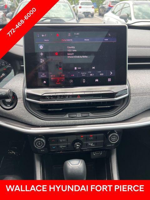 2023 Jeep Compass Latitude Lux FWD