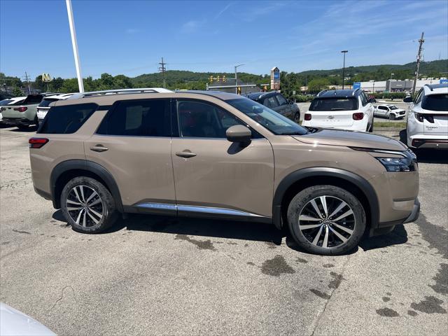2025 Nissan Pathfinder Platinum 4WD