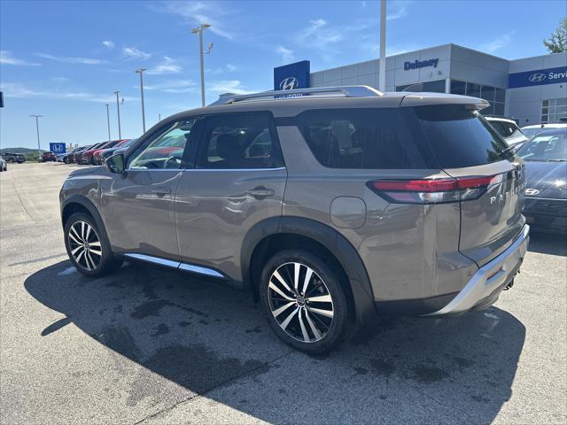 2025 Nissan Pathfinder Platinum 4WD