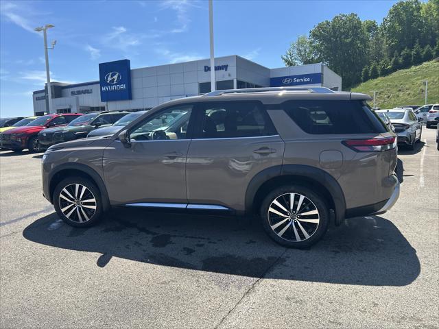 2025 Nissan Pathfinder Platinum 4WD
