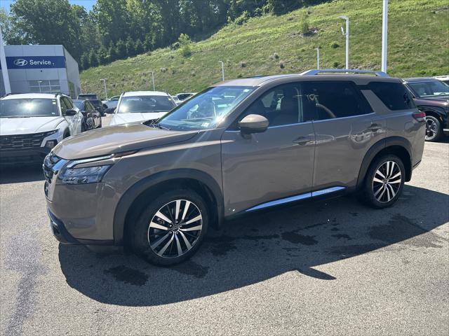 2025 Nissan Pathfinder Platinum 4WD