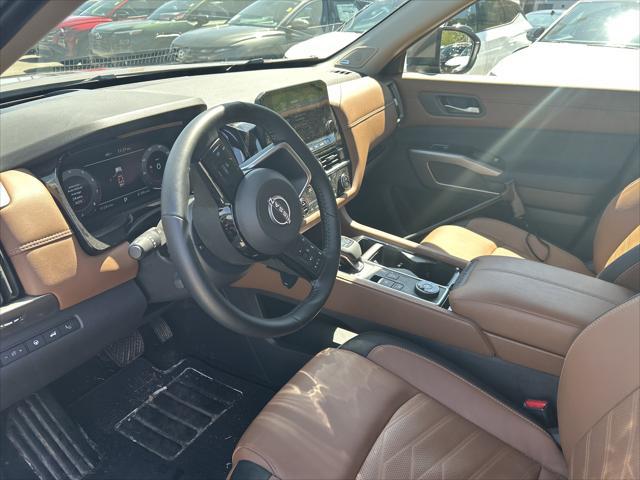 2025 Nissan Pathfinder Platinum 4WD