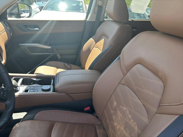 2025 Nissan Pathfinder Platinum 4WD