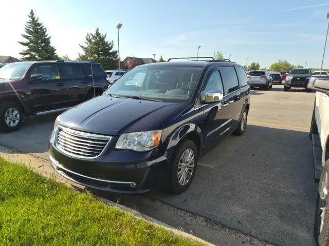 2015 Chrysler Town & Country Touring-L for sale in Saginaw, MI