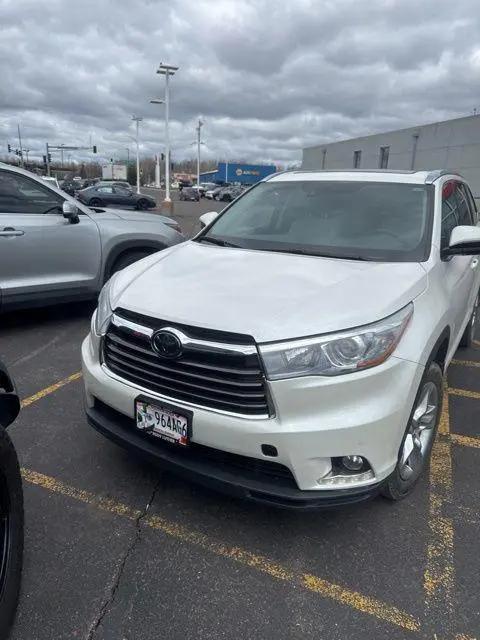 2015 Toyota Highlander Limited V6 for sale in Hermantown, MN