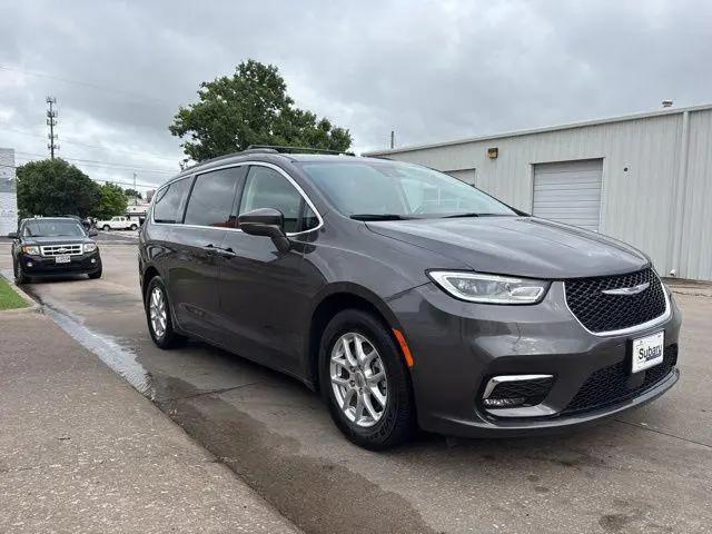2022 Chrysler Pacifica Touring L for sale in Columbia, MO