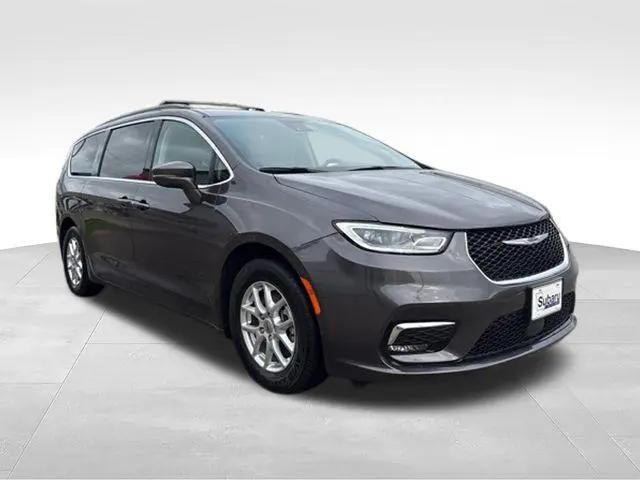 2022 Chrysler Pacifica Touring L for sale in Columbia, MO